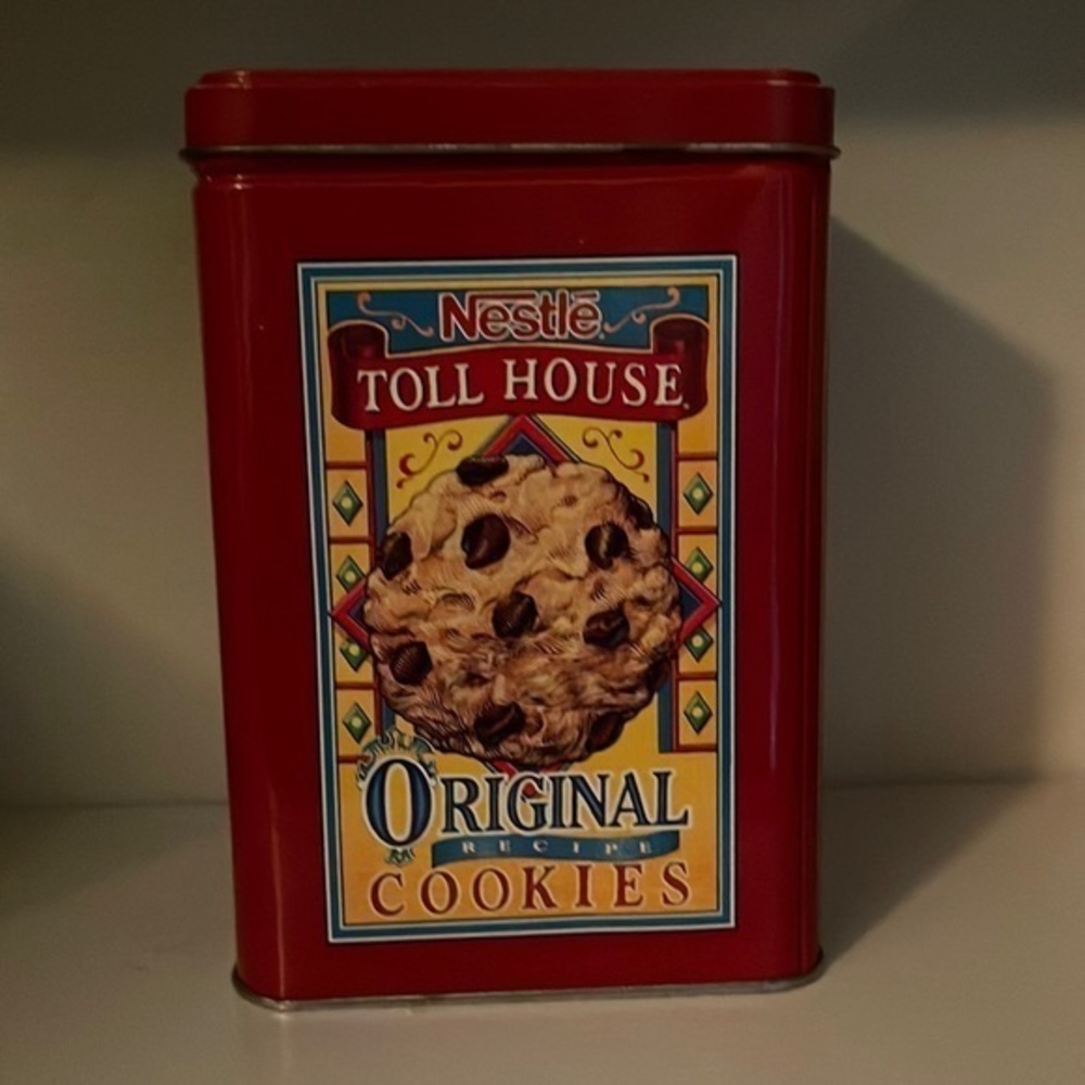 Nestle Toll House Cookies Tin Can